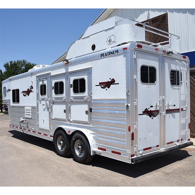 2011 Platinum 3 Horse Trailer 10' LSR Living Quarter