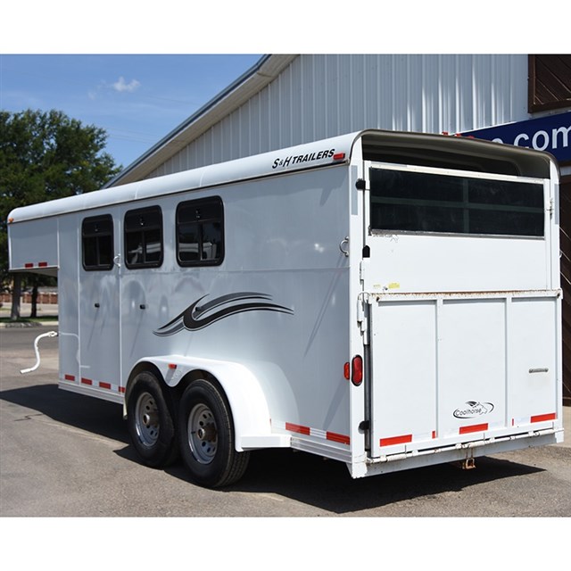 2006 S&H 3 Horse Gooseneck Trailer with Dressing Room