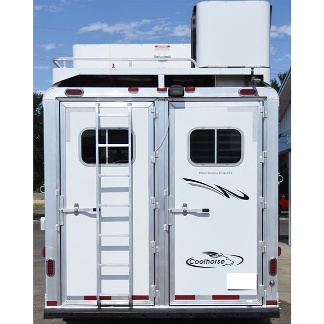 2015 Platinum 4 Horse Trailer 17' LQ Outlaw Conversion
