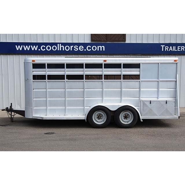 1986 3 Horse Bumper Pull Trailer