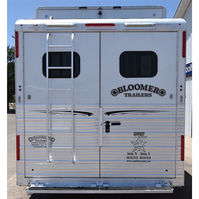 2014 Bloomer 5 Horse Bumper Pull Reverse Load Horse Trailer