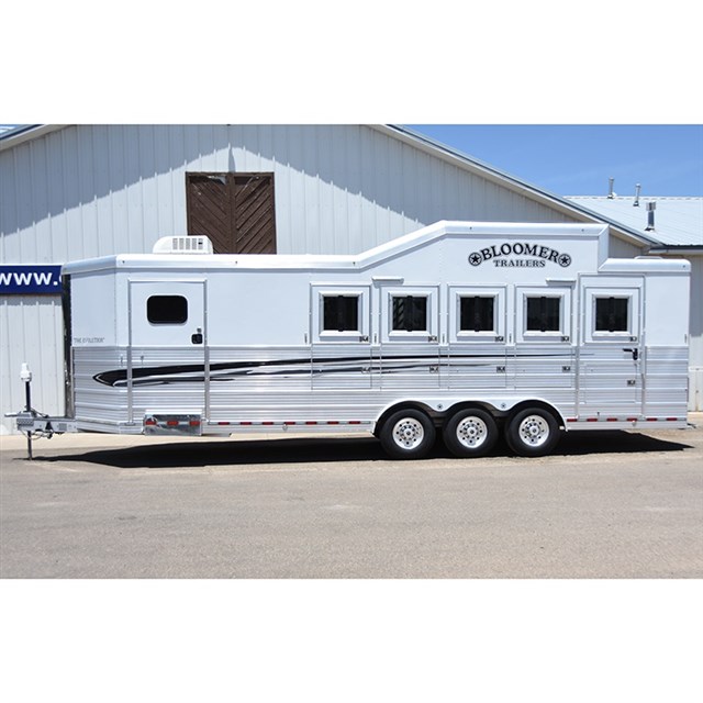 2014 Bloomer 5 Horse Bumper Pull Reverse Load Horse Trailer