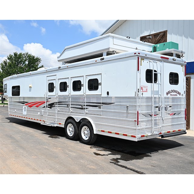 2007 Bloomer 4 Horse 15' LQ