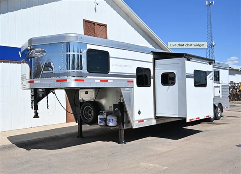 2021 smc 3 horse 13' living quarter trailer
