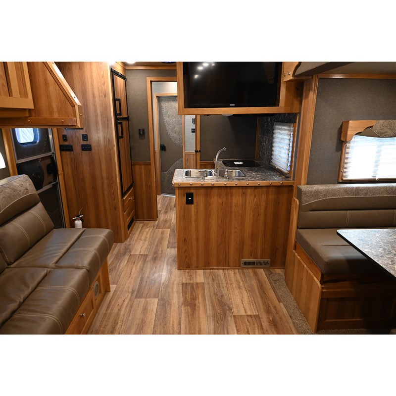 Trailer Photo 26