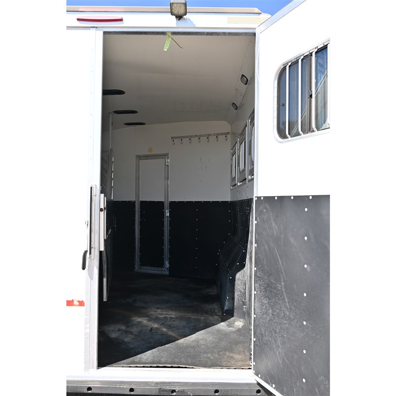 Trailer Photo 9