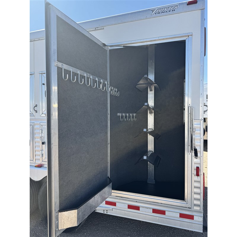 Trailer Photo 14