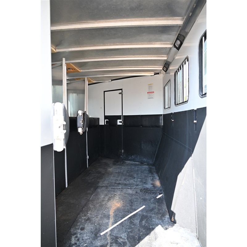 Trailer Photo 16