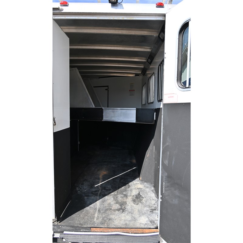 Trailer Photo 12