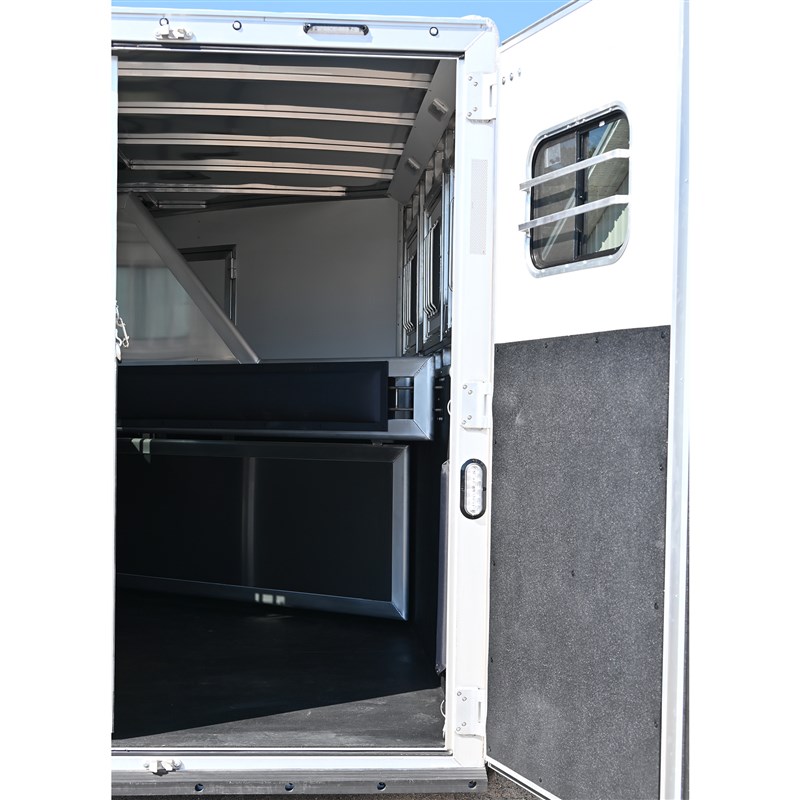 Trailer Photo 12