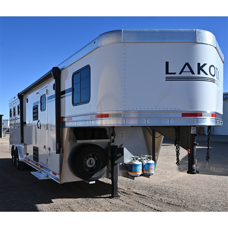 2026 Lakota colt 3 horse 9' living quarter 8' wide horse trail