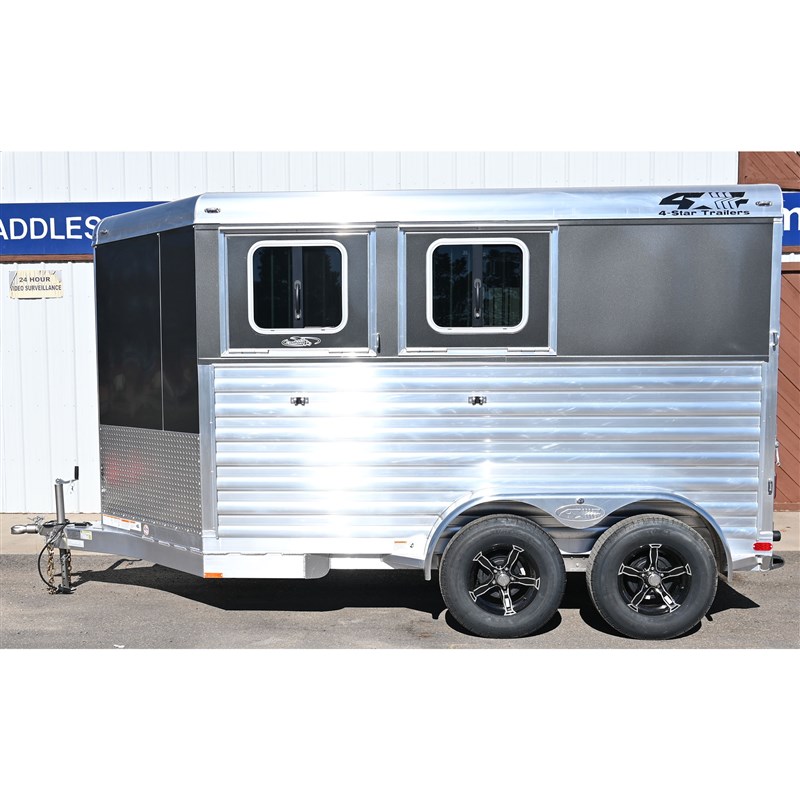 2027 4-star 2 horse bumper pull horse trailer 11' long