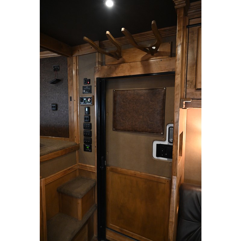 Trailer Photo 17