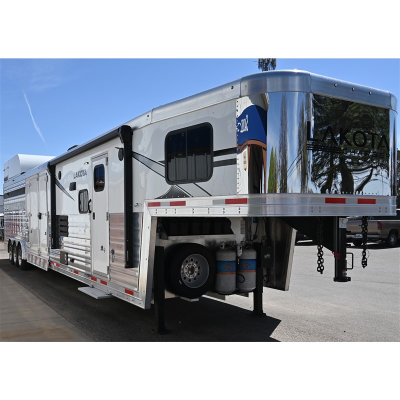 Trailer Photo 8