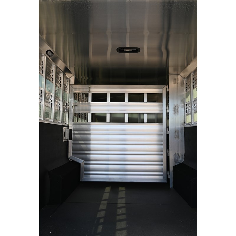 Trailer Photo 11