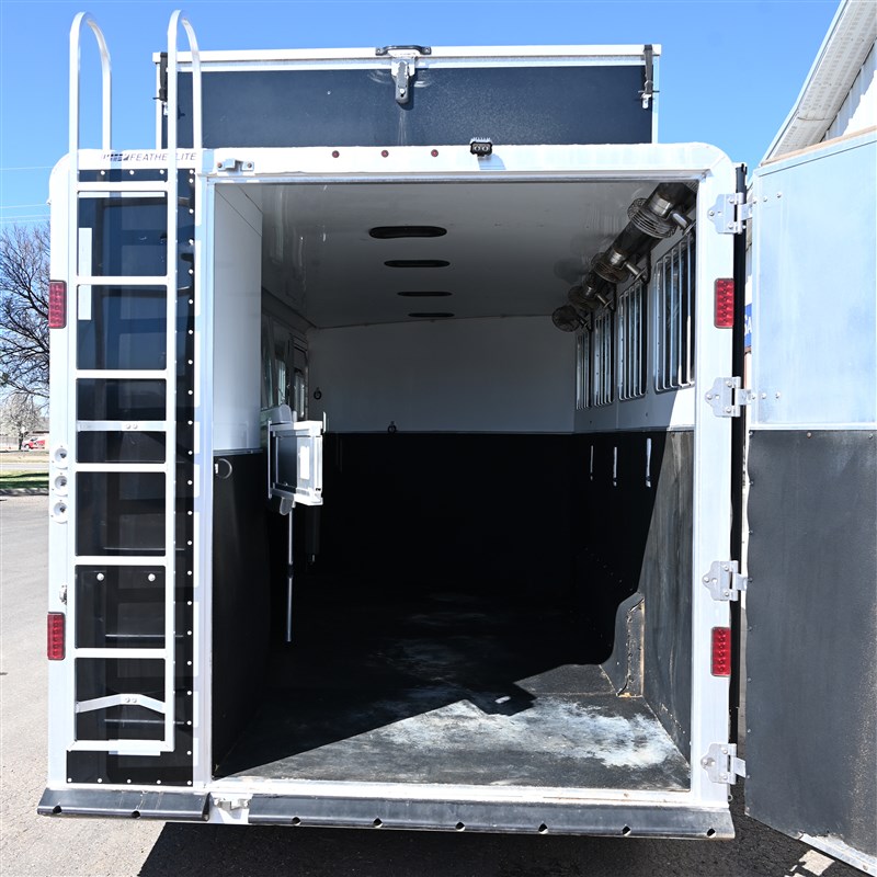 Trailer Photo 10