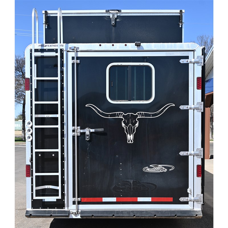 2020 Featherlite 4 horse gooseneck trainer's tack horse trailer