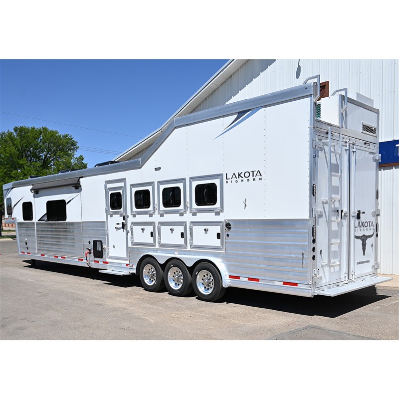 2023 Lakota bighorn 4 horse side laod 17' lq model bh8417t