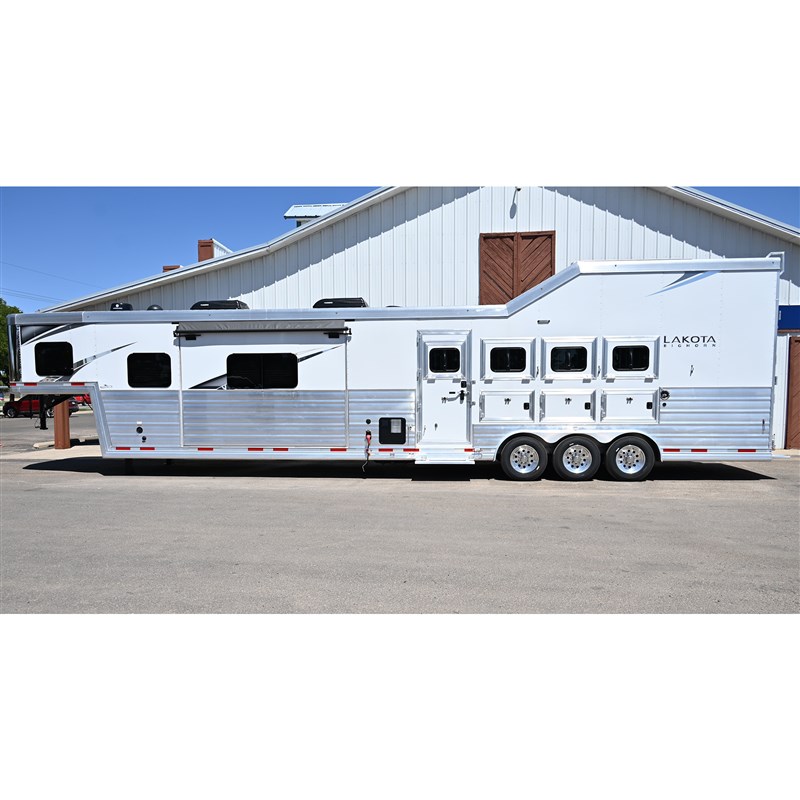 2023 Lakota bighorn 4 horse side laod 17' lq model bh8417t