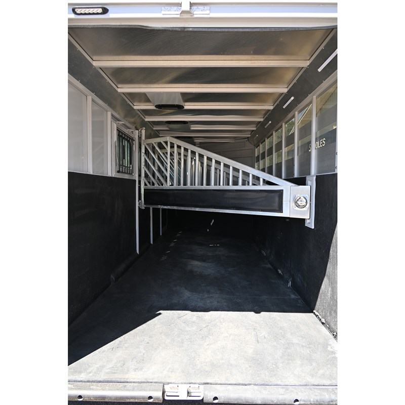 Trailer Photo 15