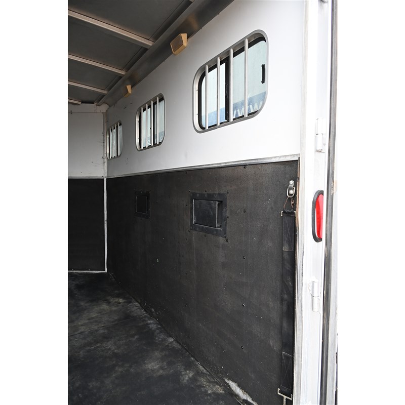Trailer Photo 13