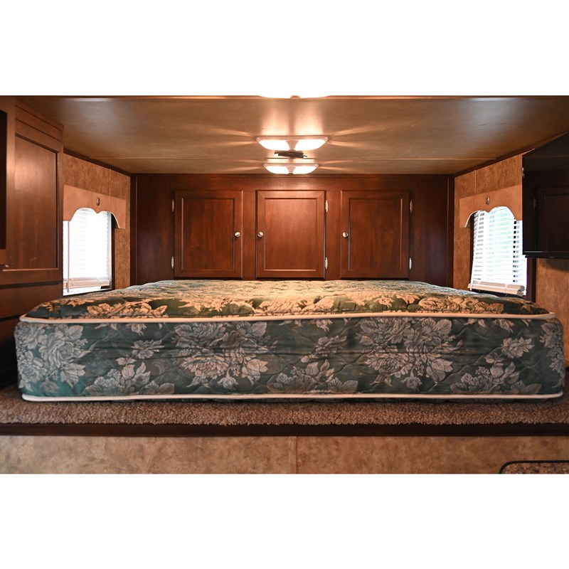 2015 Exiss stock combo 8' living quarter horse trailer