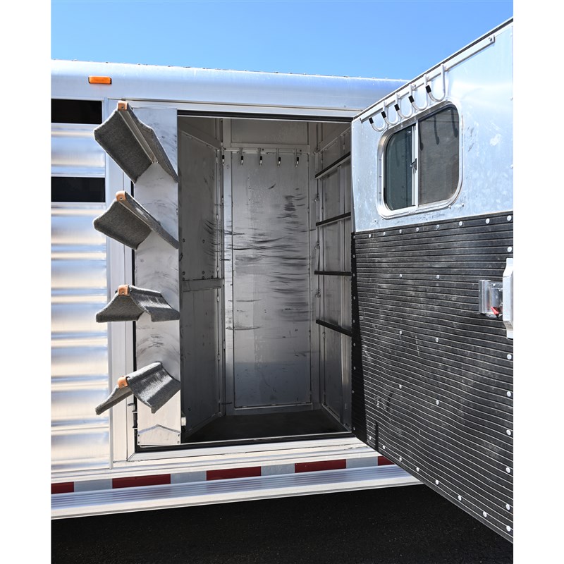 Trailer Photo 13