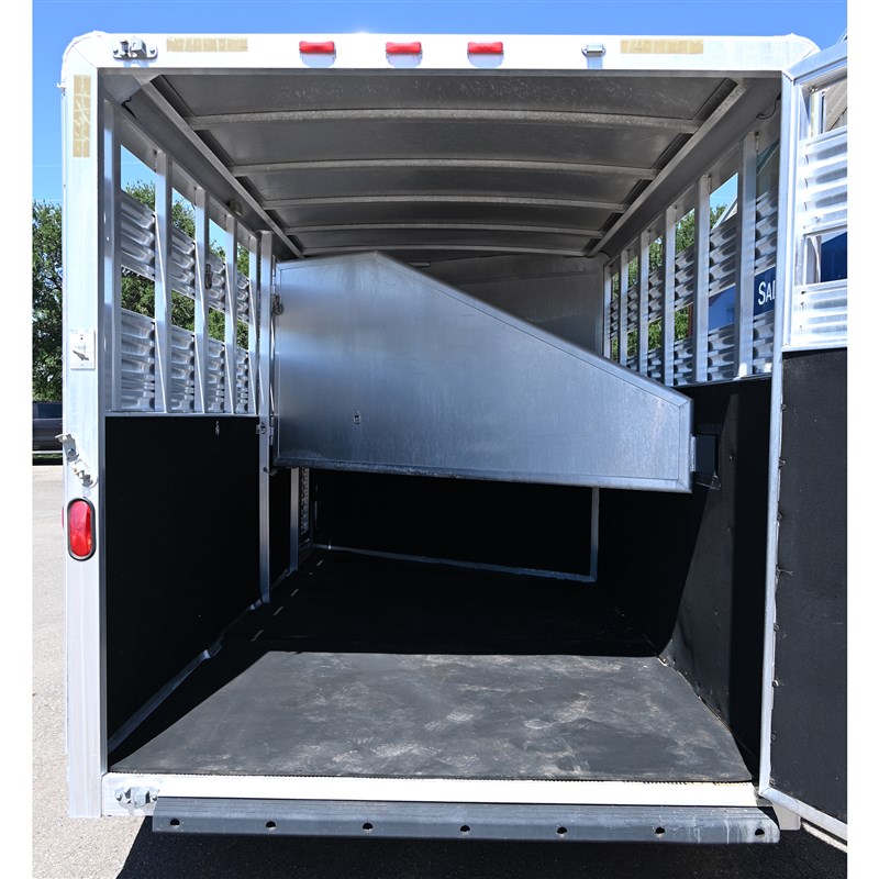 Trailer Photo 8