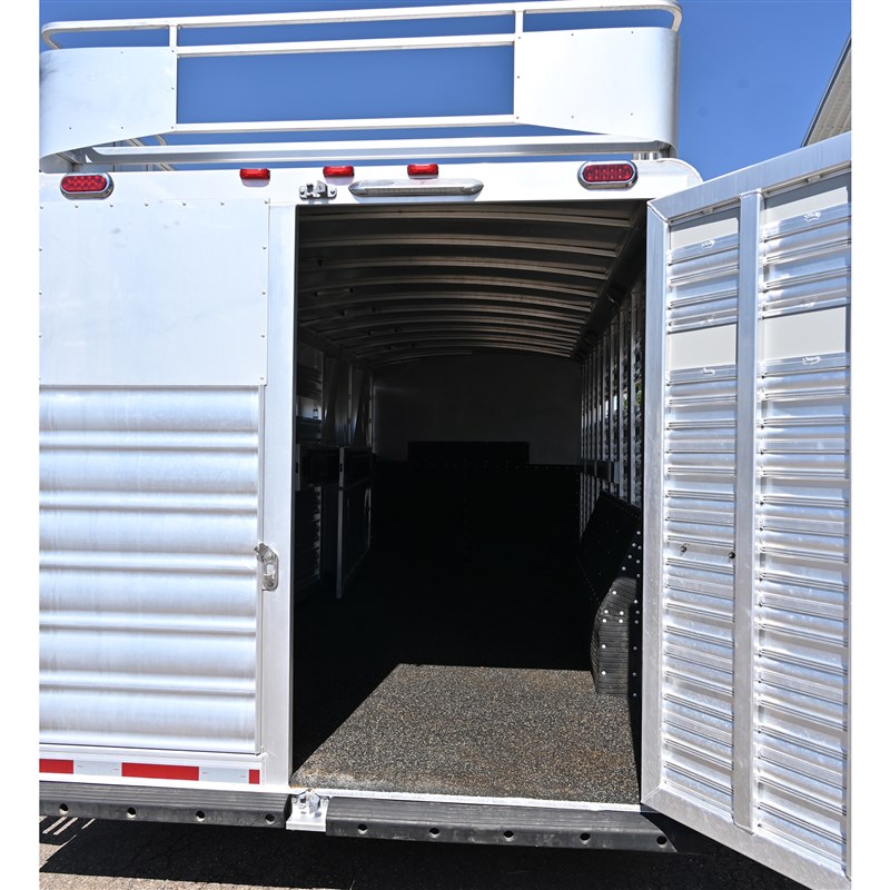 Trailer Photo 10