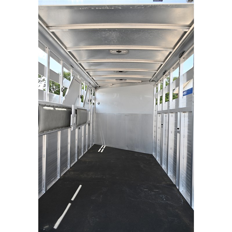 Trailer Photo 12