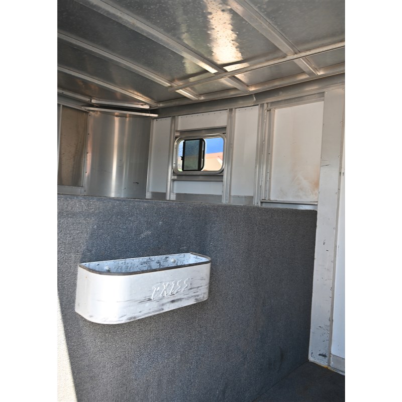 Trailer Photo 19
