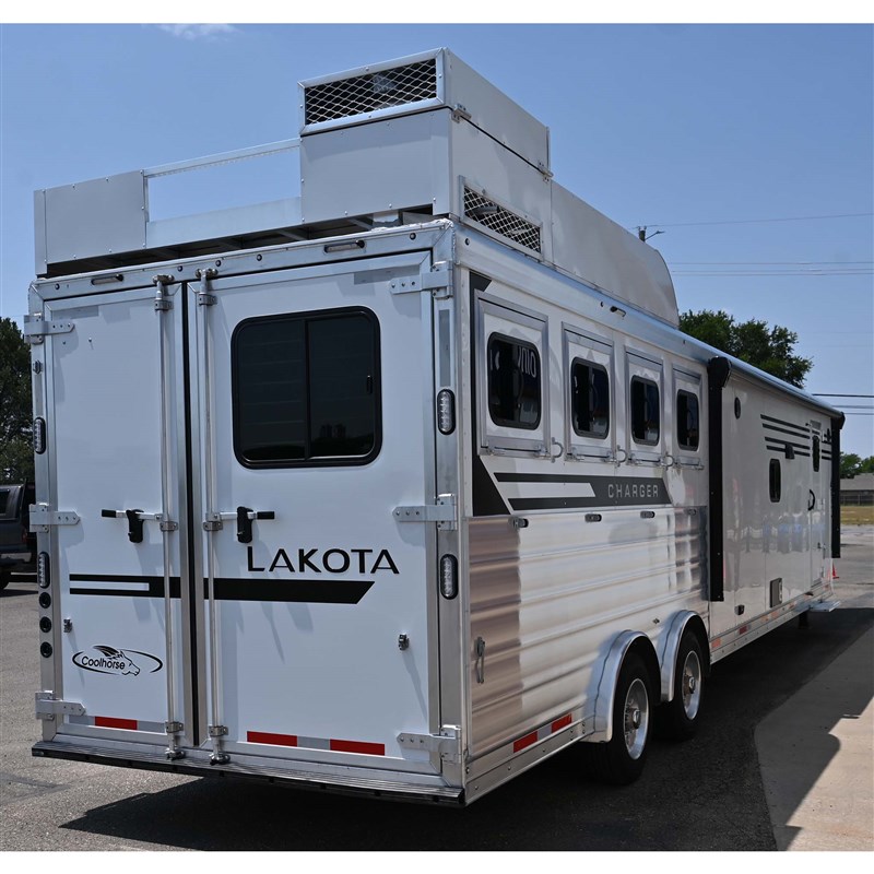 Trailer Photo 9