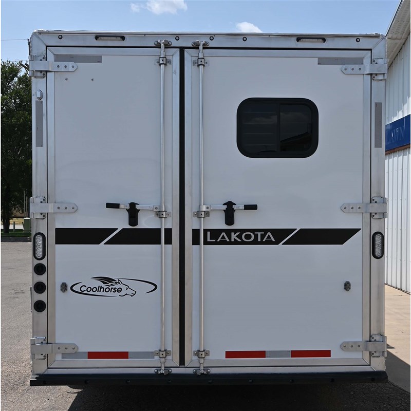 Trailer Photo 2