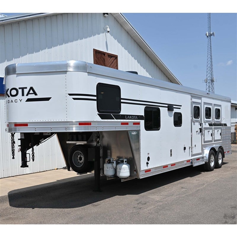2027 Lakota Legacy 3 Horse 9' Living Quarter