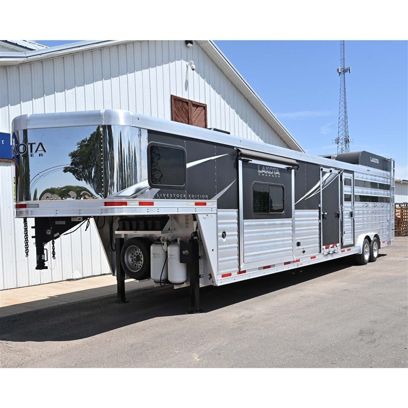 Trailer Photo 1