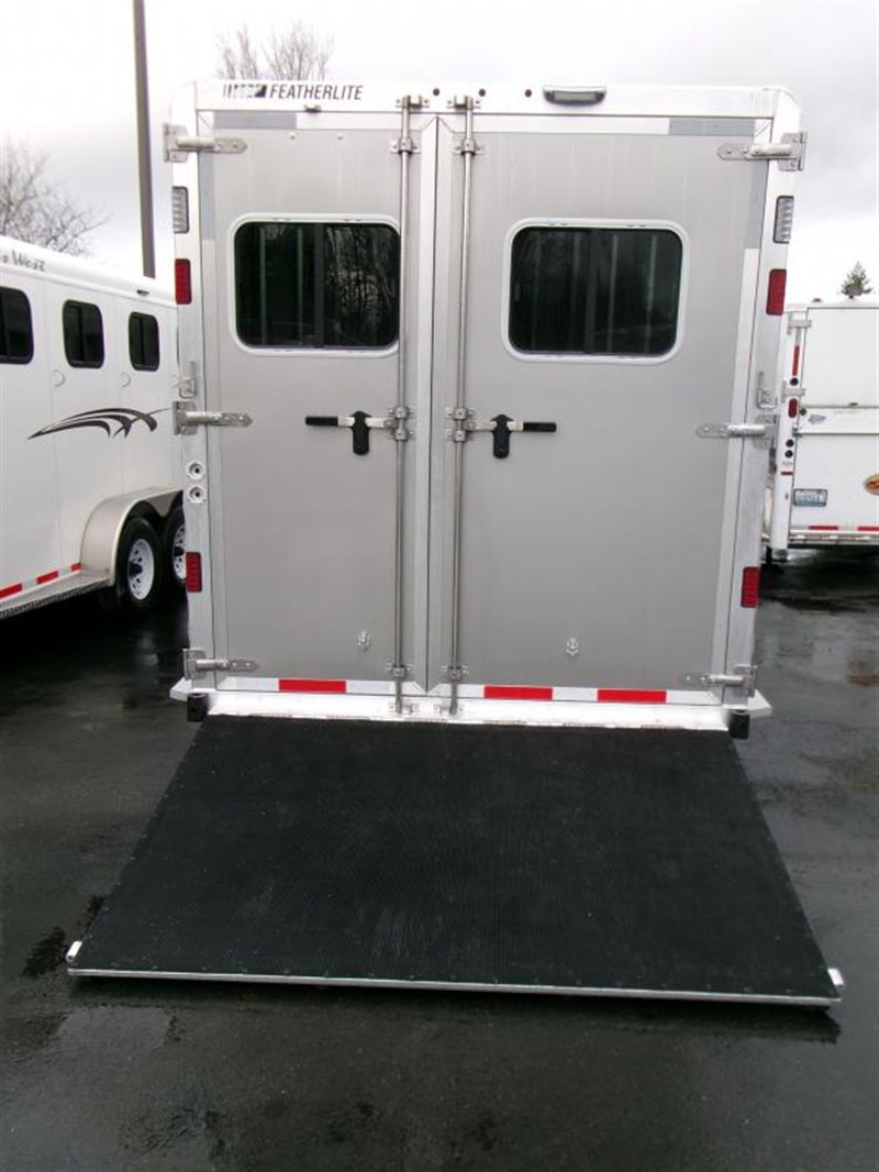 2024 Featherlite 9600
