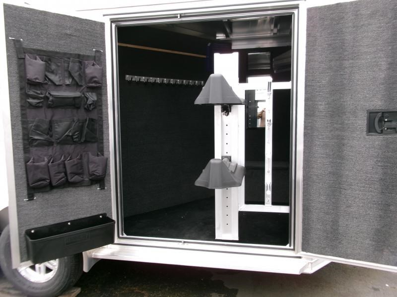 2024 Featherlite 9400