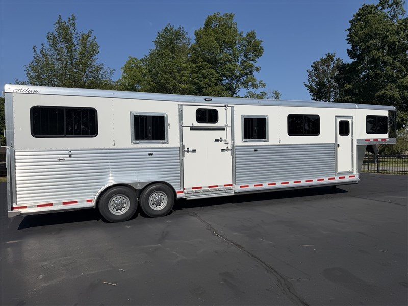 Trailer Photo 2