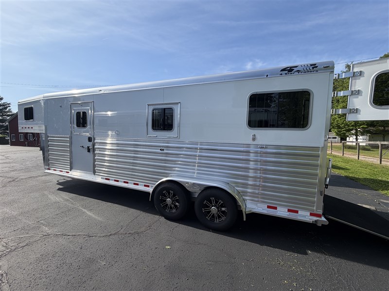Trailer Photo 2
