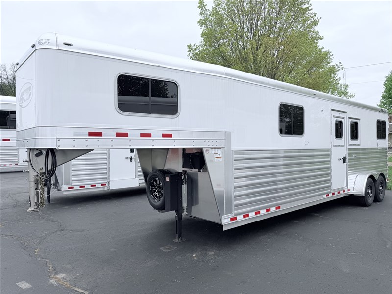 Trailer Photo 2