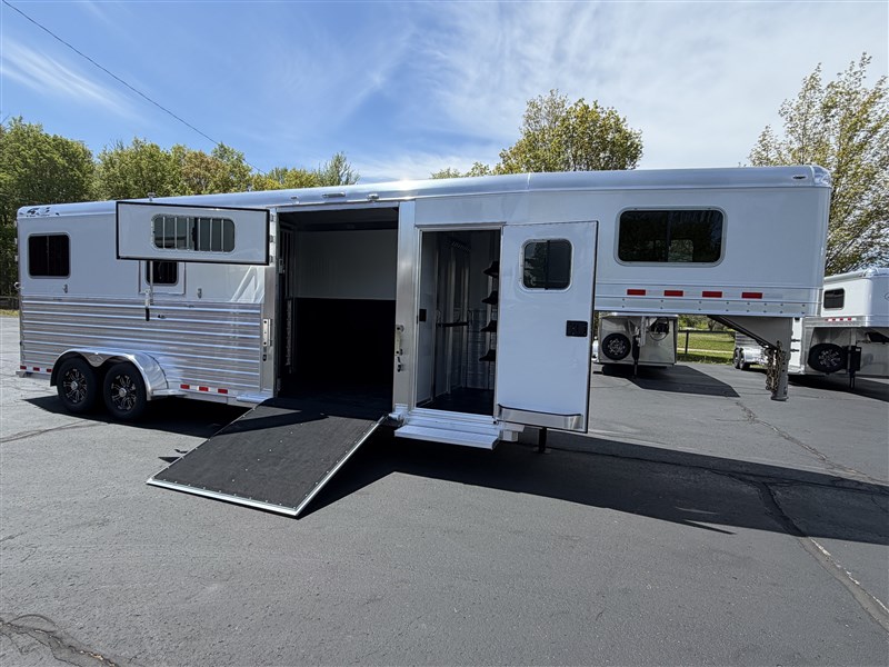 Trailer Photo 2