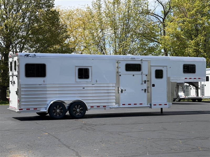 Trailer Photo 1