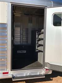 2023 Platinum Coach 4h st combo swing out saddle rack