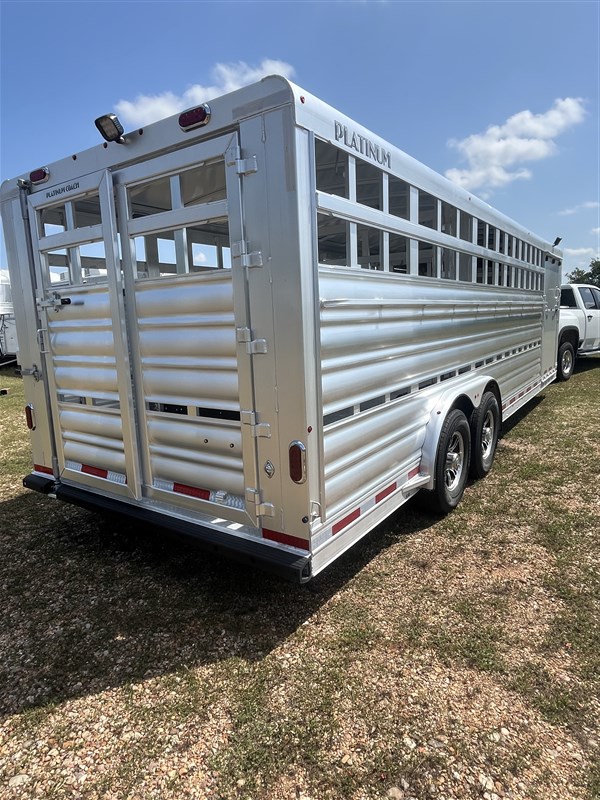 Trailer Photo 16