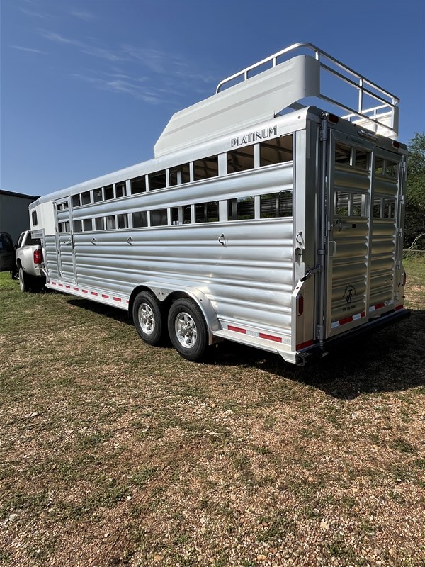 Trailer Photo 19