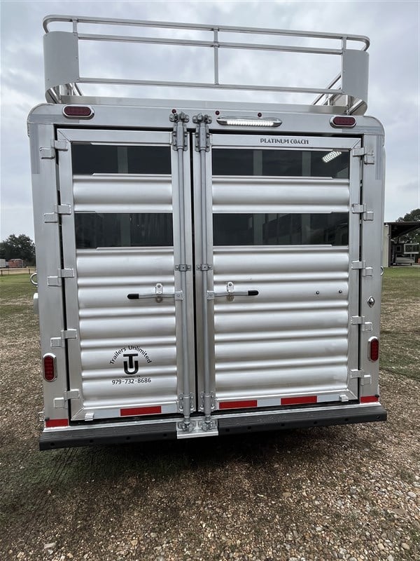 2026 Platinum Coach 4horse side tack