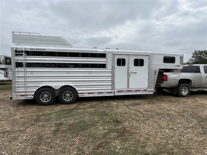 2026 Platinum Coach 4horse side tack