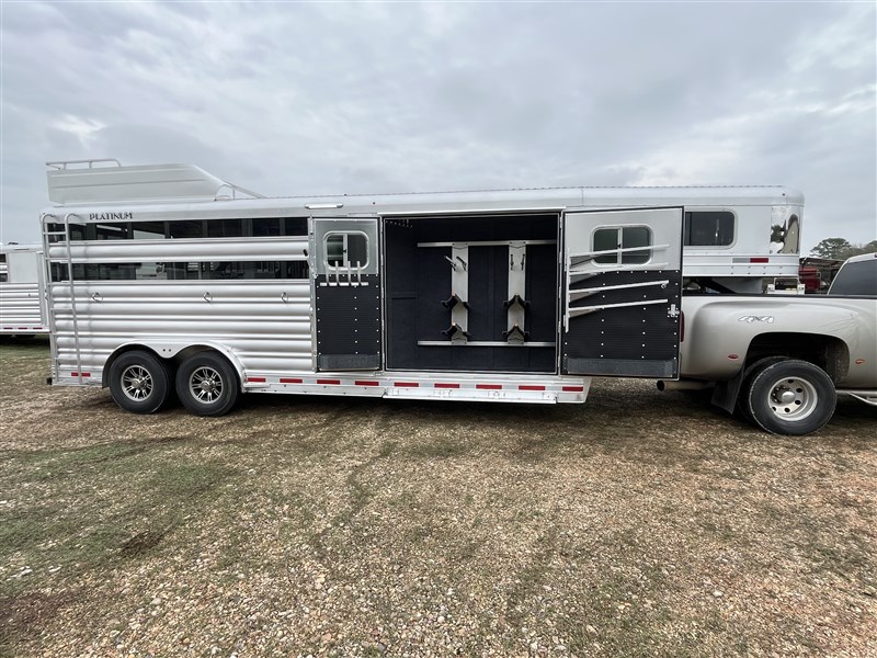 Trailer Photo 19