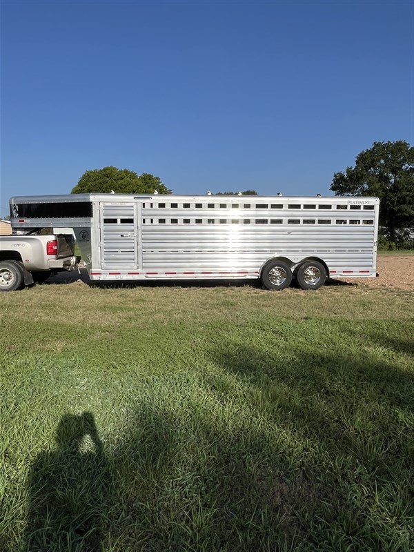 Trailer Photo 4