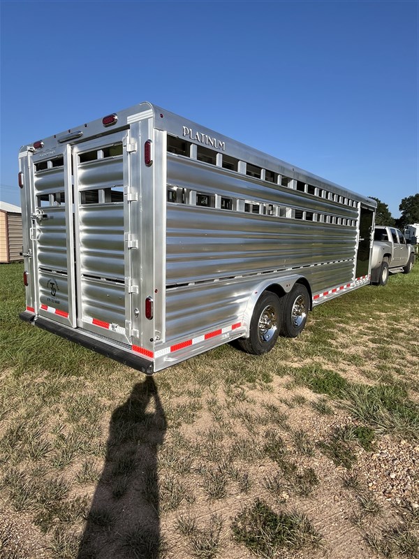 Trailer Photo 15